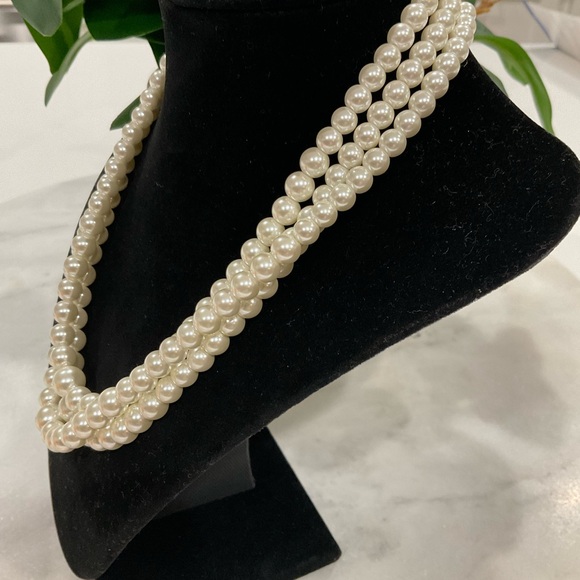 Charter Club Gold-Tone Imitation Pearl Triple-Row Choker NWOT - Picture 3 of 4